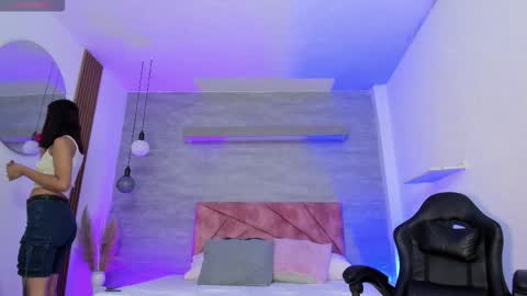 Thara Rouse online show from November 10, 2025, 12:26 pm