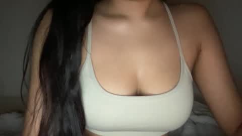 Snapshot of thatgirlmelanie chatting on February 11, 2026, 4:28 am Melanie online show from February 11, 2026, 4:28 am