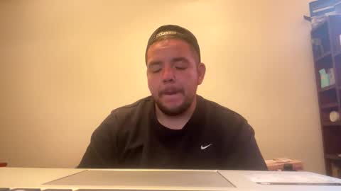Snapshot of thatguymichael93 chatting on October 28, 2025, 5:04 pm thatguymichael93 online show from October 28, 2025, 5:04 pm