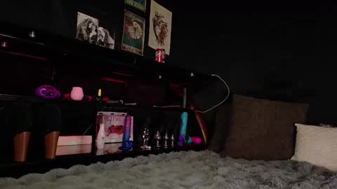 Bella online show from December 17, 2025, 7:14 am