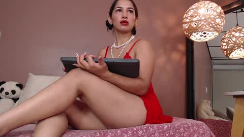 Snapshot of thayssa_ross chatting on December 29, 2024, 12:55 pm THAYSSA ROSS online show from December 29, 2024, 12:55 pm