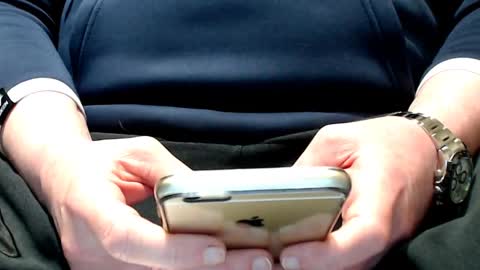 Snapshot of the1pocketrocket chatting on January 1, 2025, 4:29 pm the1pocketrocket online show from January 1, 2025, 4:29 pm