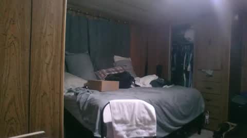 BiggerINalaska online show from November 18, 2025, 4:33 pm