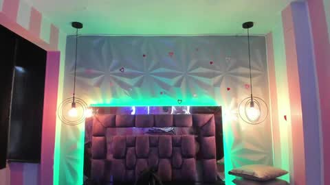 i am Cat  online show from January 3, 2025, 6:24 pm