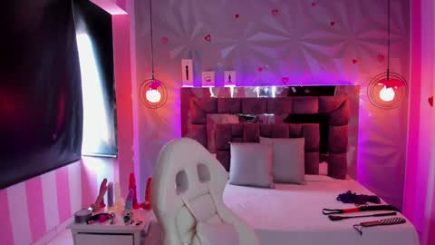 i am Cat  online show from February 6, 2025, 6:46 pm