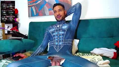 the dog lian online show from November 17, 2025, 11:54 pm