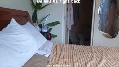 Snapshot of the_emmarouge chatting on November 21, 2025, 9:30 am the_emmarouge online show from November 21, 2025, 9:30 am