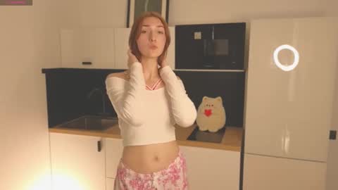 Snapshot of the_enchantres chatting on February 18, 2025, 3:31 am Tracy online show from February 18, 2025, 3:31 am