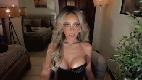 Snapshot of the_enchantressxx chatting on January 17, 2026, 11:48 am nabi butterfly online show from January 17, 2026, 11:48 am