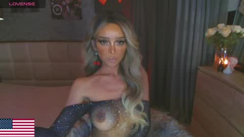Snapshot of the_enchantressxx chatting on April 15, 2026, 11:38 pm nabi butterfly online show from April 15, 2026, 11:38 pm