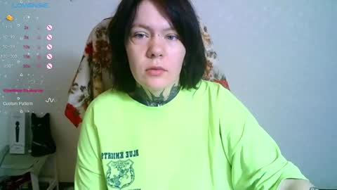 Snapshot of the_ice_owl chatting on October 17, 2025, 7:00 am the_ice_owl online show from October 17, 2025, 7:00 am