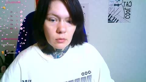 Snapshot of the_ice_owl chatting on October 28, 2025, 7:45 am the_ice_owl online show from October 28, 2025, 7:45 am