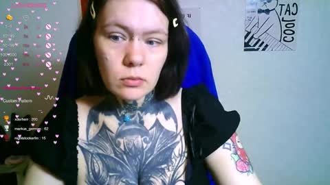 Snapshot of the_ice_owl chatting on October 30, 2025, 10:27 am the_ice_owl online show from October 30, 2025, 10:27 am