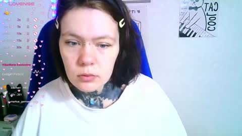 Snapshot of the_ice_owl chatting on November 6, 2025, 4:57 am the_ice_owl online show from November 6, 2025, 4:57 am