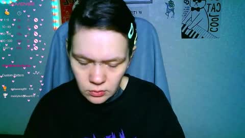 Snapshot of the_ice_owl chatting on November 19, 2025, 12:43 am the_ice_owl online show from November 19, 2025, 12:43 am