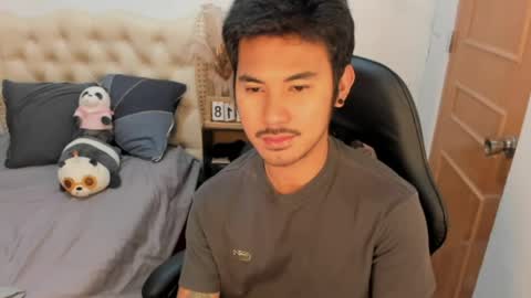 Snapshot of the_killian_jones chatting on May 18, 2026, 12:00 pm ken online show from May 18, 2026, 12:00 pm