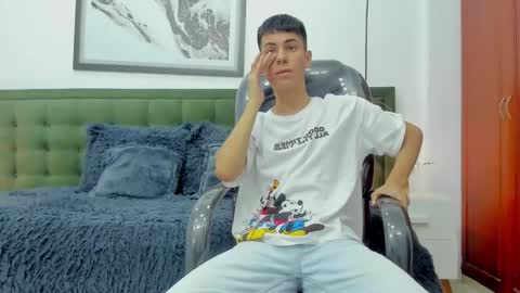 Snapshot of the_mark_king chatting on December 3, 2025, 5:00 pm T H E M A R K K I N G online show from December 3, 2025, 5:00 pm