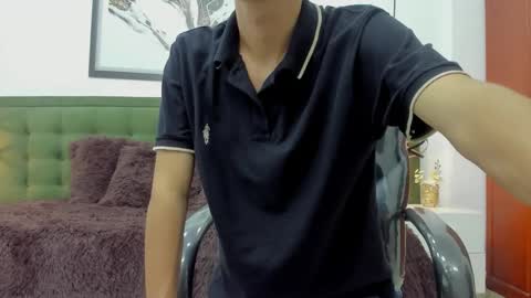 Snapshot of the_mark_king chatting on December 19, 2025, 5:09 pm T H E M A R K K I N G online show from December 19, 2025, 5:09 pm