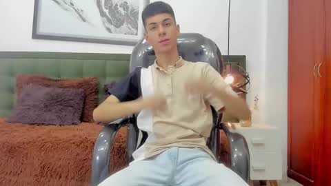 Snapshot of the_mark_king chatting on January 6, 2026, 5:16 pm T H E M A R K K I N G online show from January 6, 2026, 5:16 pm