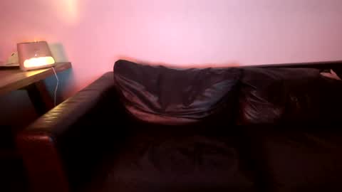 Jade online show from June 26, 2026, 10:25 pm