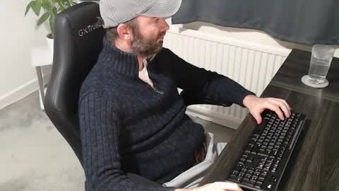 the_sensual_masturwait online show from November 24, 2025, 7:35 pm