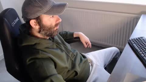 Snapshot of the_sensual_masturwait chatting on January 6, 2026, 8:29 am the_sensual_masturwait online show from January 6, 2026, 8:29 am