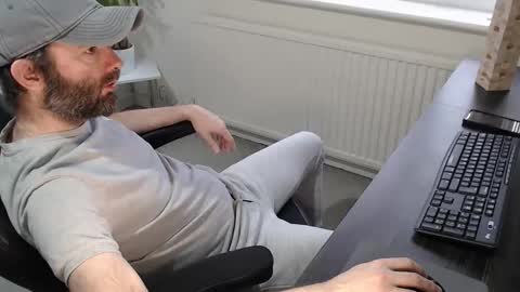 Snapshot of the_sensual_masturwait chatting on January 12, 2026, 8:30 am the_sensual_masturwait online show from January 12, 2026, 8:30 am