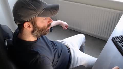 Snapshot of the_sensual_masturwait chatting on February 8, 2026, 11:35 am the_sensual_masturwait online show from February 8, 2026, 11:35 am