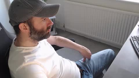 Snapshot of the_sensual_masturwait chatting on February 23, 2026, 11:29 am the_sensual_masturwait online show from February 23, 2026, 11:29 am