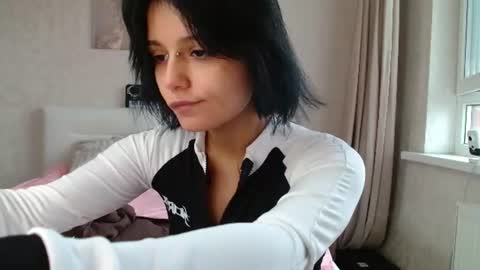 Snapshot of the_slutty_fox chatting on June 12, 2026, 1:43 pm the_slutty_fox online show from June 12, 2026, 1:43 pm