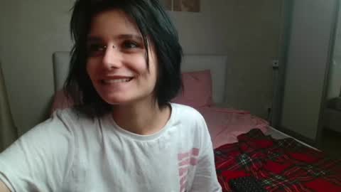 Snapshot of the_slutty_fox chatting on July 7, 2026, 8:57 pm the_slutty_fox online show from July 7, 2026, 8:57 pm