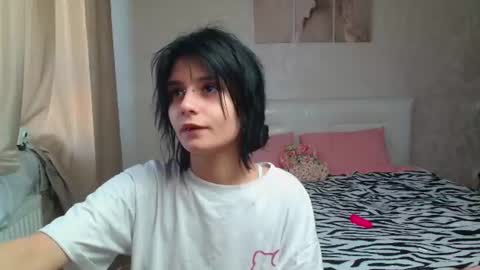 Snapshot of the_slutty_fox chatting on August 1, 2026, 11:20 am the_slutty_fox online show from August 1, 2026, 11:20 am