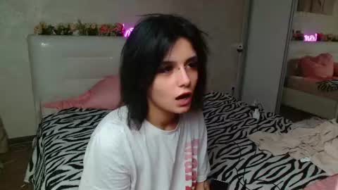 Snapshot of the_slutty_fox chatting on August 7, 2026, 7:16 pm the_slutty_fox online show from August 7, 2026, 7:16 pm