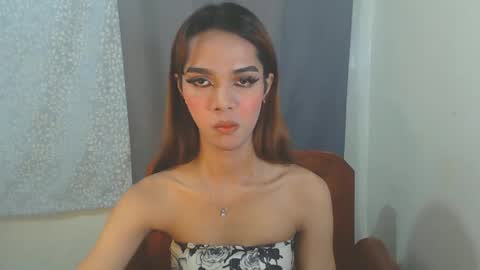 thea121698 online show from October 18, 2025, 4:37 am