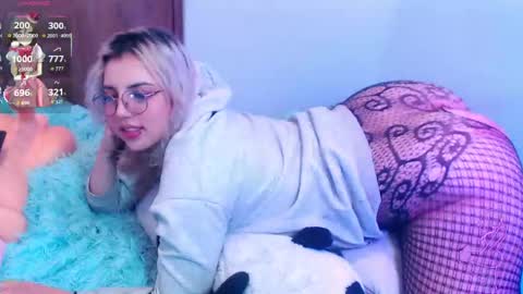 Snapshot of thea_aphros chatting on May 21, 2026, 9:11 pm Diosa Afrodita online show from May 21, 2026, 9:11 pm