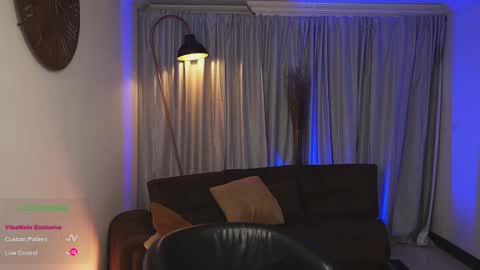 Snapshot of thea_ome chatting on March 11, 2025, 1:05 am Thea online show from March 11, 2025, 1:05 am