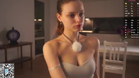 Snapshot of theadrewett chatting on September 8, 2025, 4:06 pm Emma online show from September 8, 2025, 4:06 pm
