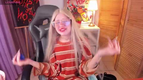 theangelykitty online show from January 30, 2025, 6:24 am