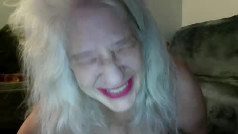 The Arctic Milf online show from May 22, 2026, 12:22 pm