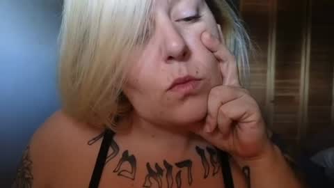 theauroramae -  online show from June 18, 2026, 3:49 pm