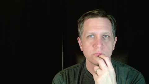 Snapshot of thebatandthecat10 chatting on April 13, 2026, 2:06 am ISABELLA or MATT online show from April 13, 2026, 2:06 am
