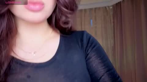 Snapshot of thebbylu chatting on November 10, 2025, 12:04 pm Lucy online show from November 10, 2025, 12:04 pm