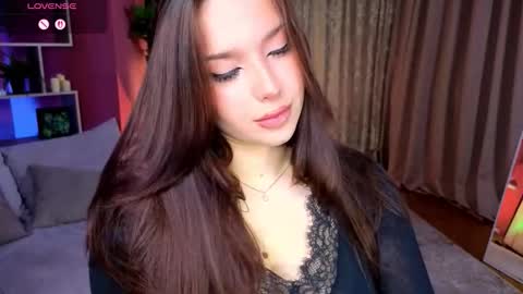 Snapshot of thebbylu chatting on February 10, 2026, 1:48 pm Lucy online show from February 10, 2026, 1:48 pm