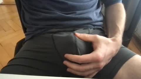 Snapshot of thebearx chatting on February 21, 2026, 10:05 am thebearx online show from February 21, 2026, 10:05 am