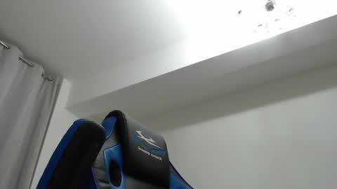 Snapshot of thebestmuscles chatting on February 25, 2026, 7:12 pm John online show from February 25, 2026, 7:12 pm