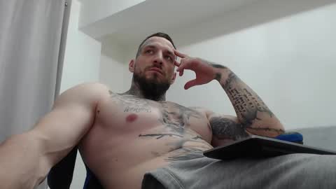 Snapshot of thebestmuscles chatting on March 25, 2026, 7:31 pm John online show from March 25, 2026, 7:31 pm