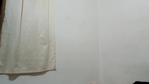 Snapshot of thebluesky_18 chatting on November 13, 2025, 3:49 am thebluesky_18 online show from November 13, 2025, 3:49 am