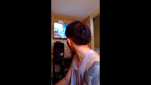 Snapshot of thebluesky_18 chatting on May 1, 2026, 8:46 pm thebluesky_18 online show from May 1, 2026, 8:46 pm