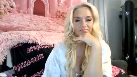 Snapshot of theboujeebarbie chatting on September 29, 2025, 5:51 pm theboujeebarbie online show from September 29, 2025, 5:51 pm