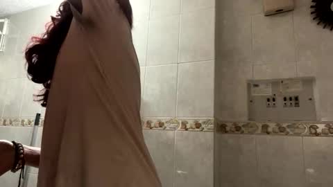 Snapshot of thecherry_paulette chatting on December 16, 2025, 10:37 pm Paulette online show from December 16, 2025, 10:37 pm